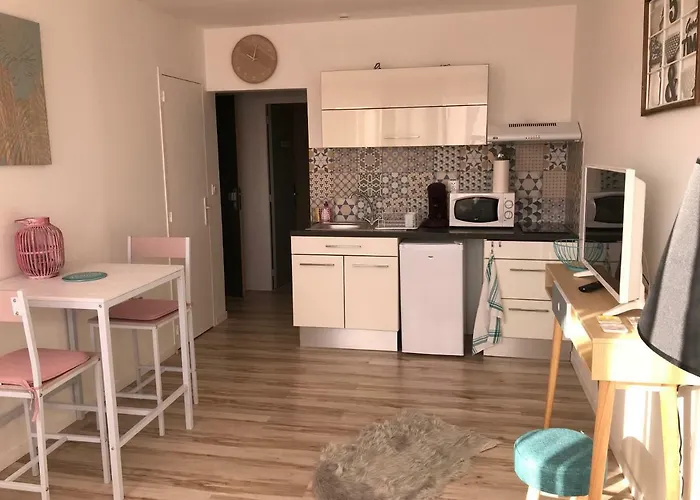 - Rochegude * アルビ