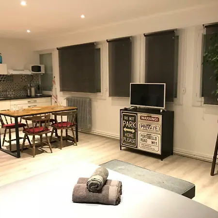 - Rochegude Apartment *