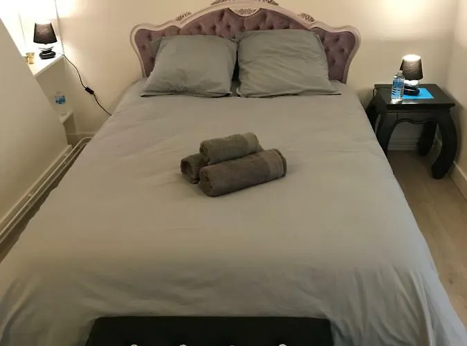 - Rochegude Lägenhet *